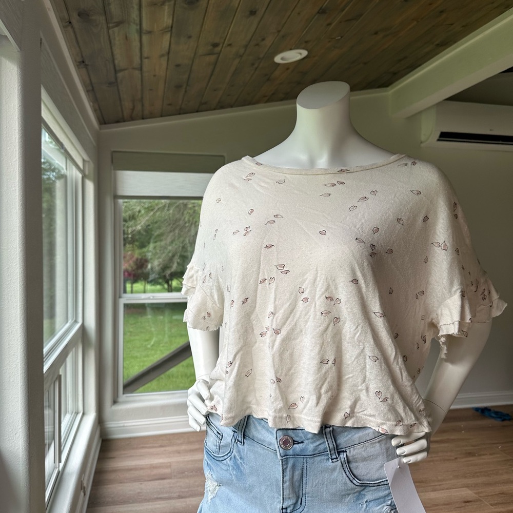 Anthropologie Size Small Ruffle Sleeves